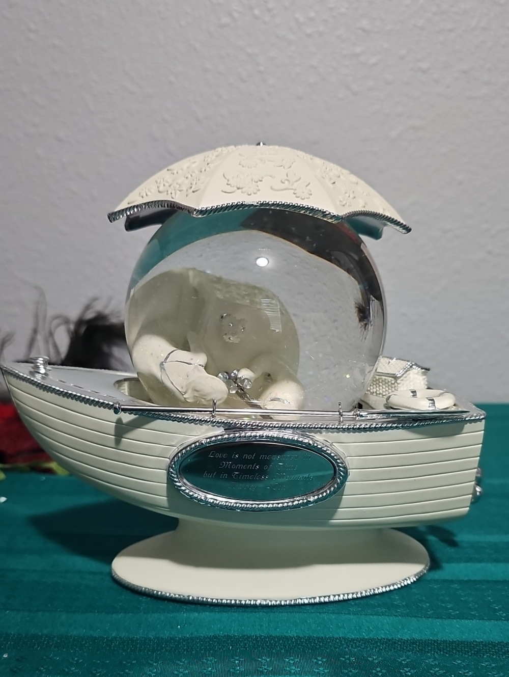 40th anniversity Snow Glob